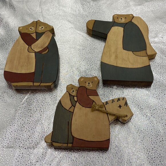 Vtg Wooden Bears Handmade Painted Folk Art Figures Primitive 80s Rustic Lot Of 3 - Picture 2 of 16